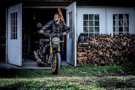 Мотоцикл Kawasaki Z900RS SE